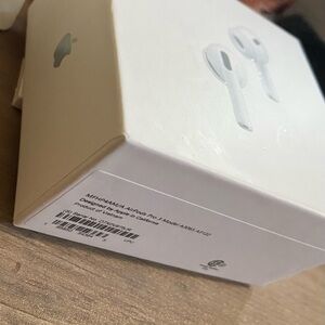 Apple AirPods Pro with White Case